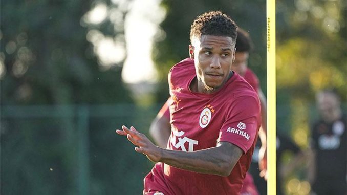 galatasarayda-ismail-jakobstan-ayrilik-sorusuna-yanit-928ktp6z.jpg