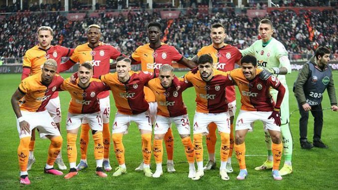 galatasarayda-donem-sonu-ayrilik-okan-burukun-gozunden-dustu-CkkamWbu.jpg